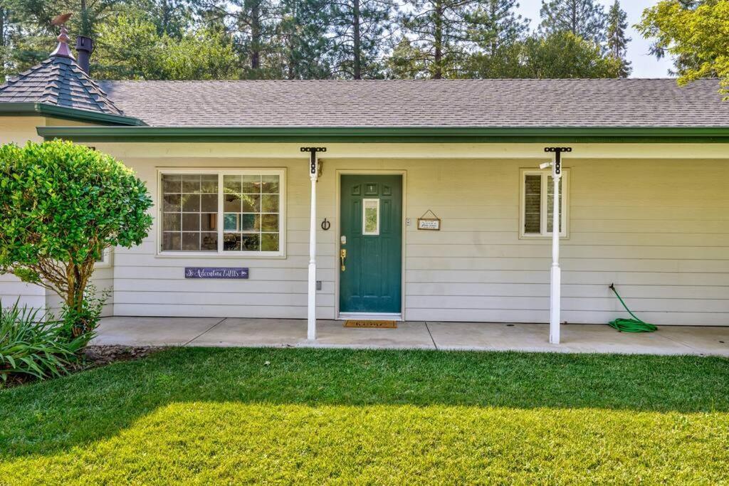Acorn House - Charming House In Green Heaven With Pool Table With Lovely Backyard Oakhurst Zewnętrze zdjęcie