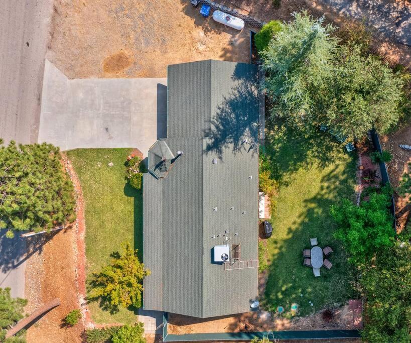 Acorn House - Charming House In Green Heaven With Pool Table With Lovely Backyard Oakhurst Zewnętrze zdjęcie