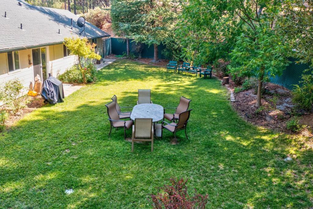 Acorn House - Charming House In Green Heaven With Pool Table With Lovely Backyard Oakhurst Zewnętrze zdjęcie
